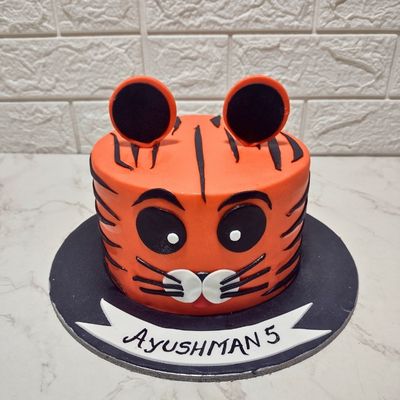 Tiger Shape Fondant Cake