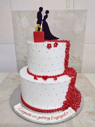 Couple Wedding Cake