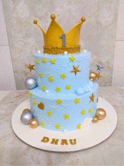 Blur Gold Crown Two Tier Cake