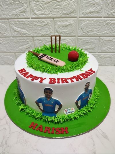 Cricket Theme Cake