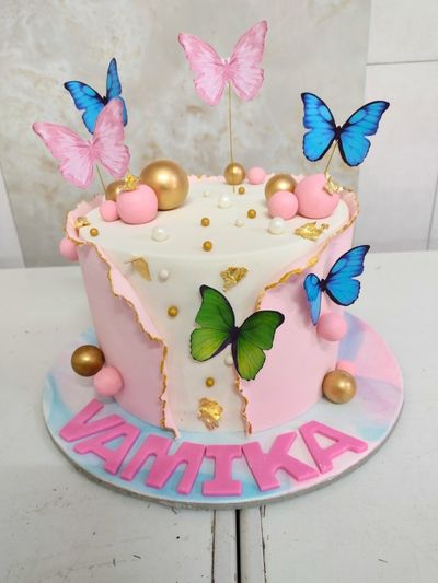 Rosy Butterflies Cake