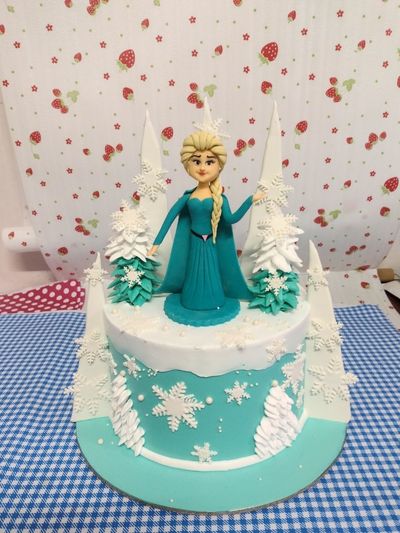 Elsa Doll Cake