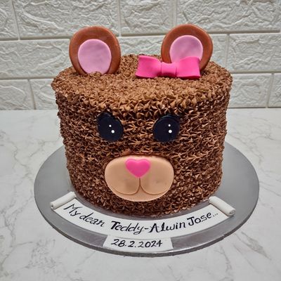 Umber Teddy Theme Cake