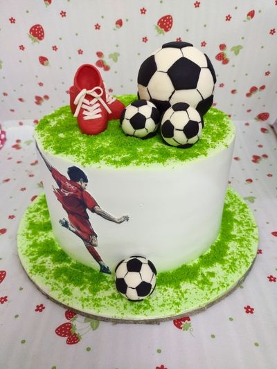 Football theme cake