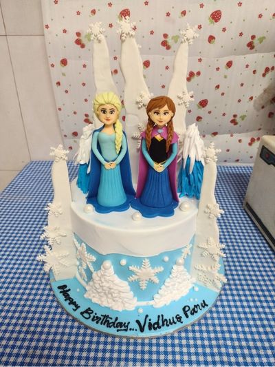 Frozen Theme Cake