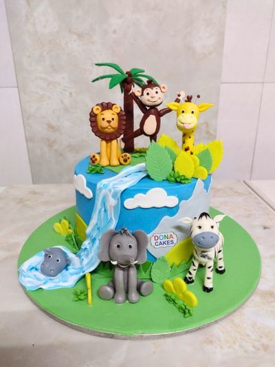 Jungle Theme Cake