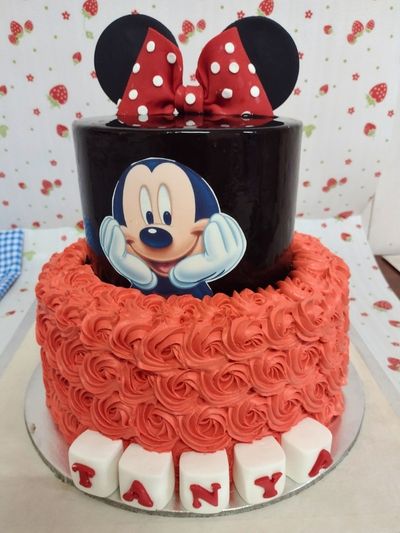 Minnie Mouse Two Tier Cake