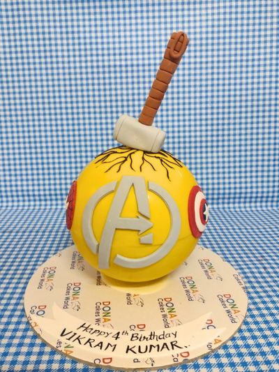 Avengers Pinata Cake 