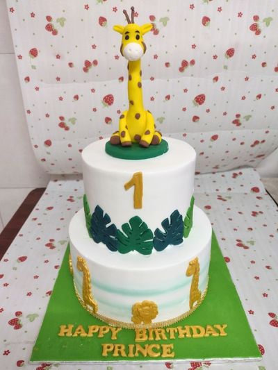 Giraffe Theme Cake