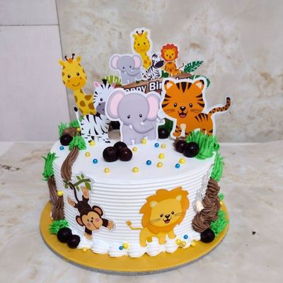 Safari Animals Cake