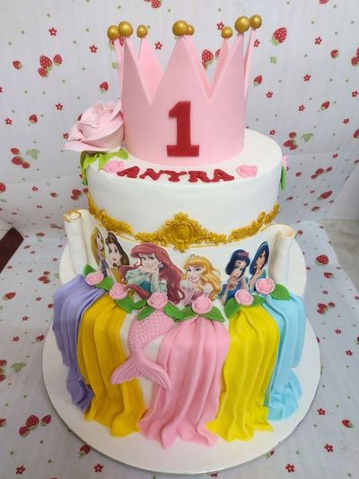 Disney Princess Theme Cake