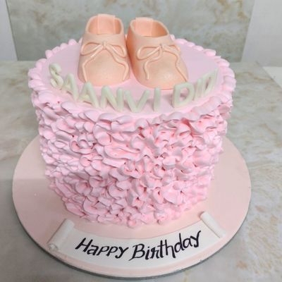 Tippy Toes cake