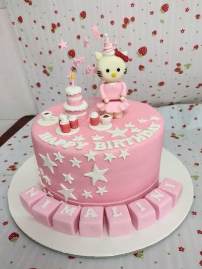 Kitty Theme Cake