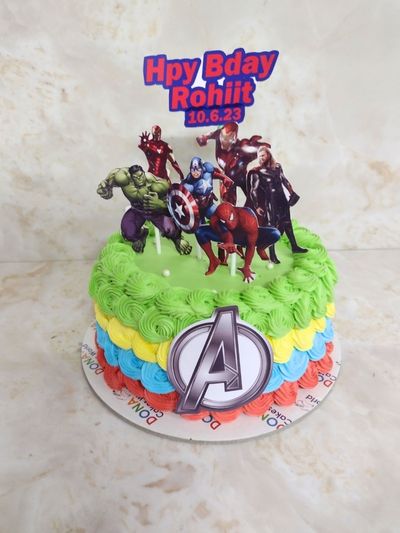 Superhero Avengers Theme Cake