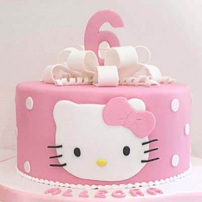 Hello Kitty Fondant Cake