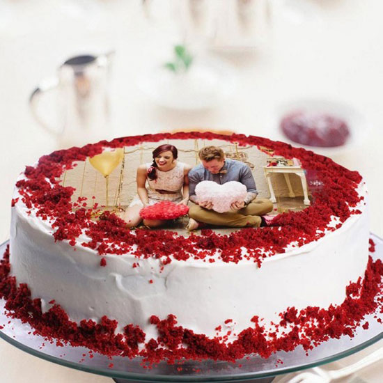1 Kg Red Velvet Gems Cake